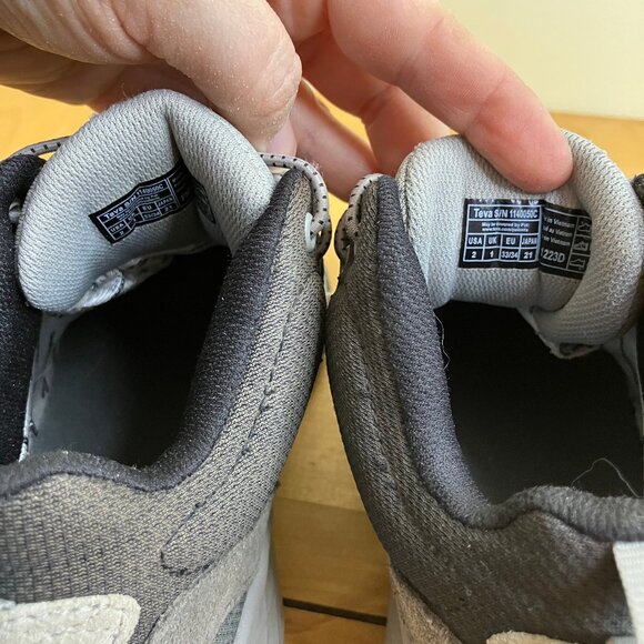 Teva Kids Canyonview Mid Hiking Boots Waterproof Shoes Unisex Grey Youth Size 2 - Picture 9 of 10